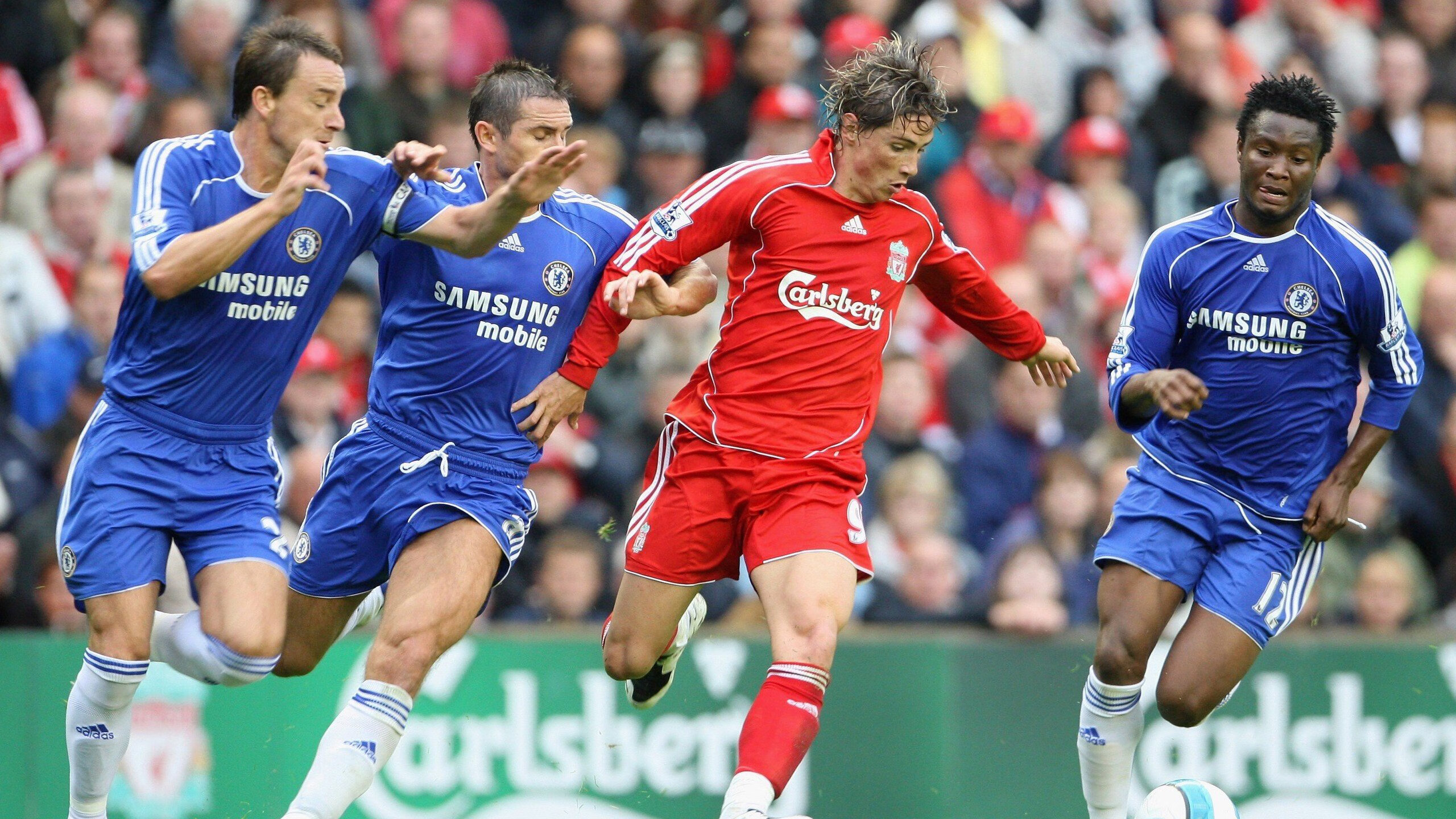 足球迷的“战袍”：自制球队T恤大赏，自制足球队徽