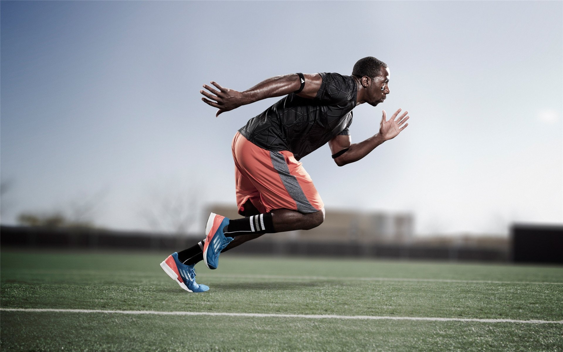 里根·史密斯女子200米蝶泳决赛展现王者风范，女子200米蝶泳美国选手