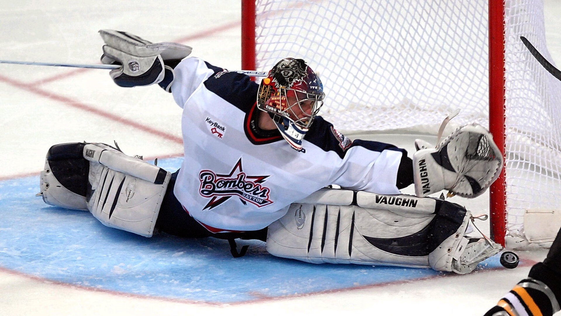 开云体育手机版下载-_快船队攻守兼备，顺利拿下比赛_，快船队吧